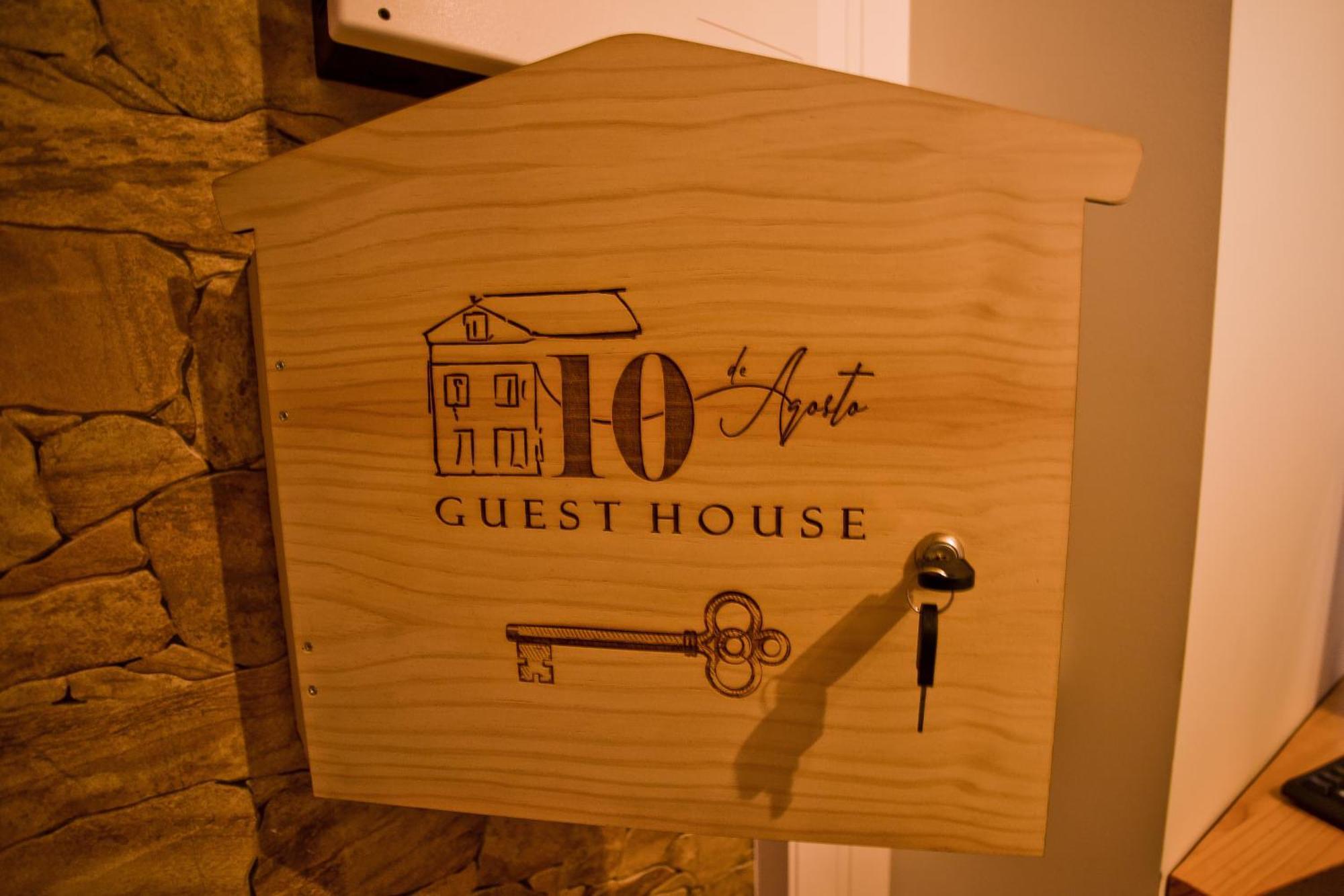 Guest House 10 De Agosto Figueira da Foz Extérieur photo