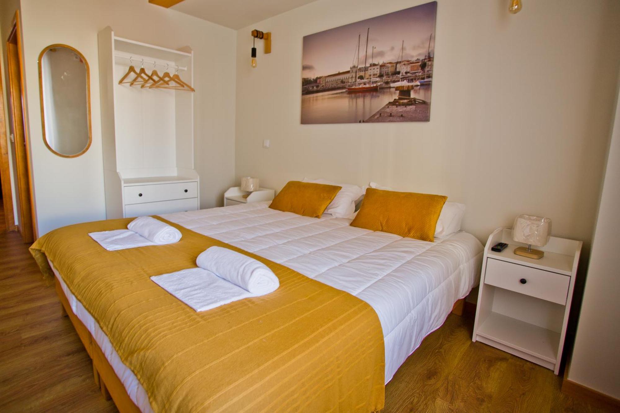 Guest House 10 De Agosto Figueira da Foz Extérieur photo