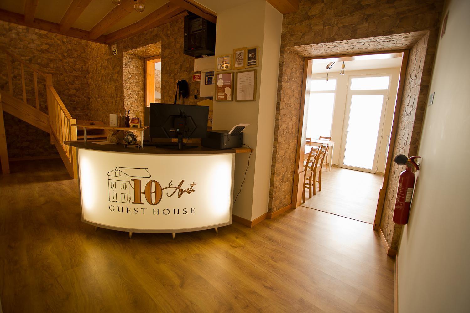 Guest House 10 De Agosto Figueira da Foz Extérieur photo